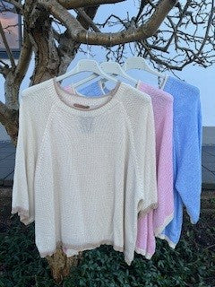 Strik m. farvet kant