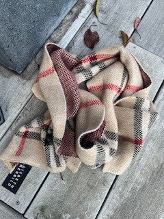 Halstørklæde/ Burberry look m. sten