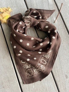 Tørklæde m. mønster - 70 x 70 cm