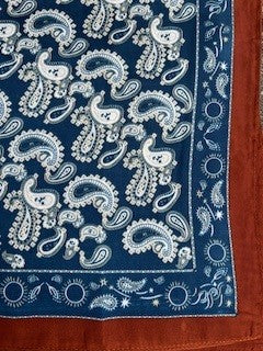 Tørklæde m. paisley 70 x 70 cm