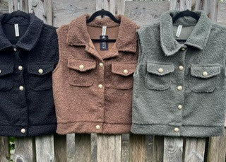 Vest i plys m. guld knapper
