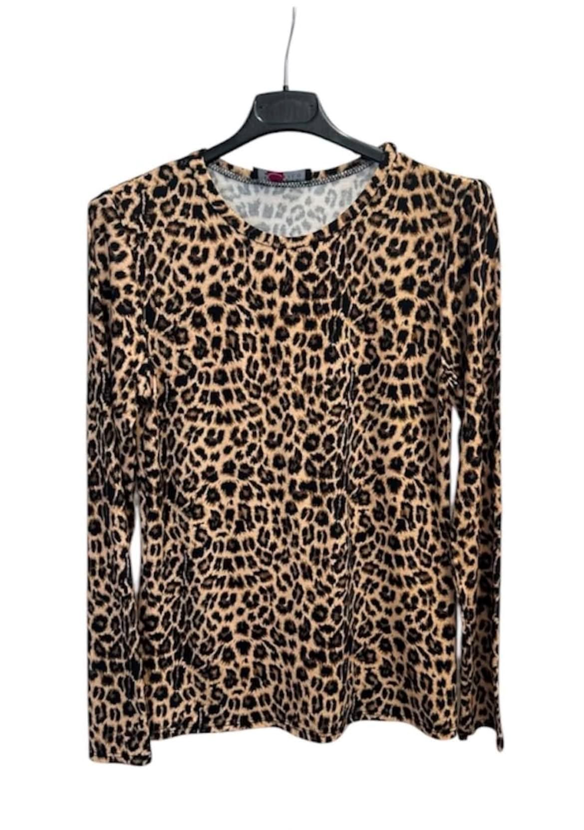 T-shirt m. prikker, camo ell. leo