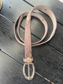 Bælte m. guld rosetter