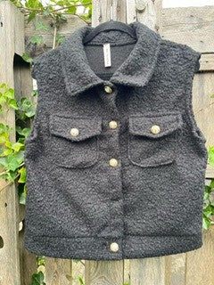 Vest i plys m. guld knapper