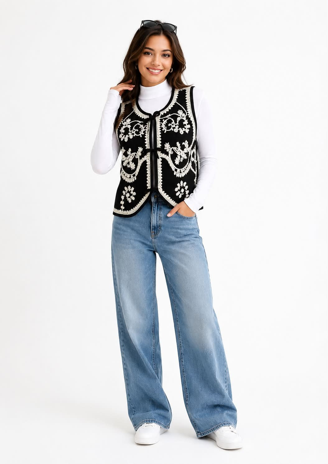 Vest m. broderi og plys for