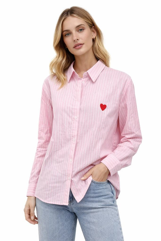 Skjorte m. strib og hjerte