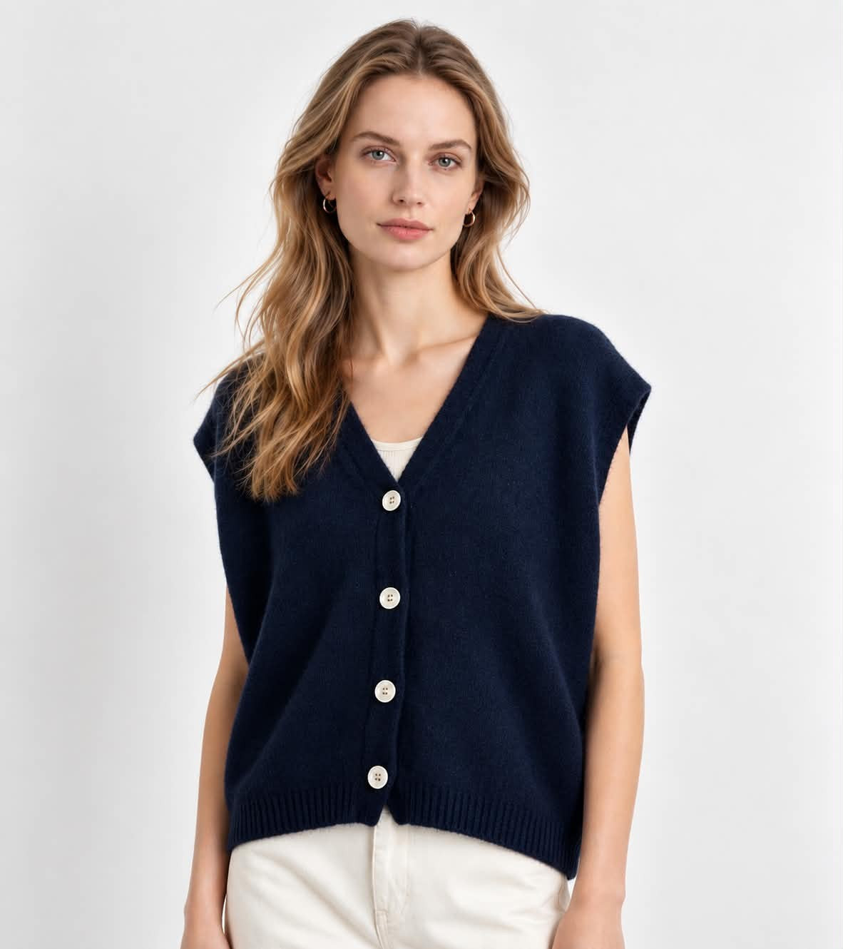 Strik vest, ensfarvet