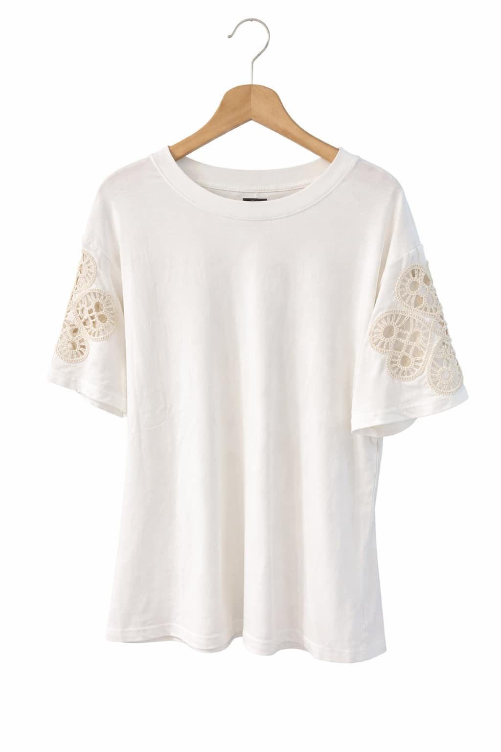 T-Shirt m. hul broderi