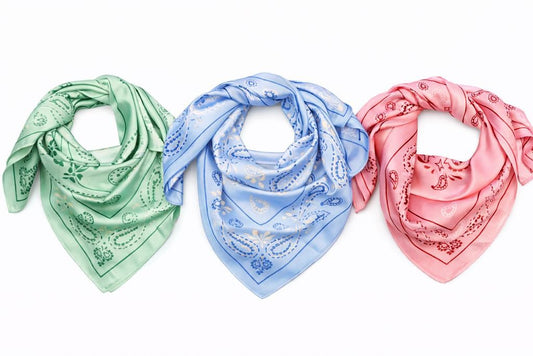 Tørklæde m. paisley - 70 x 70 cm