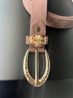 Bælte m. guld rosetter