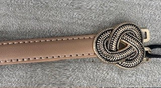 Bælte, smalt m. guld spænde/ justerbar